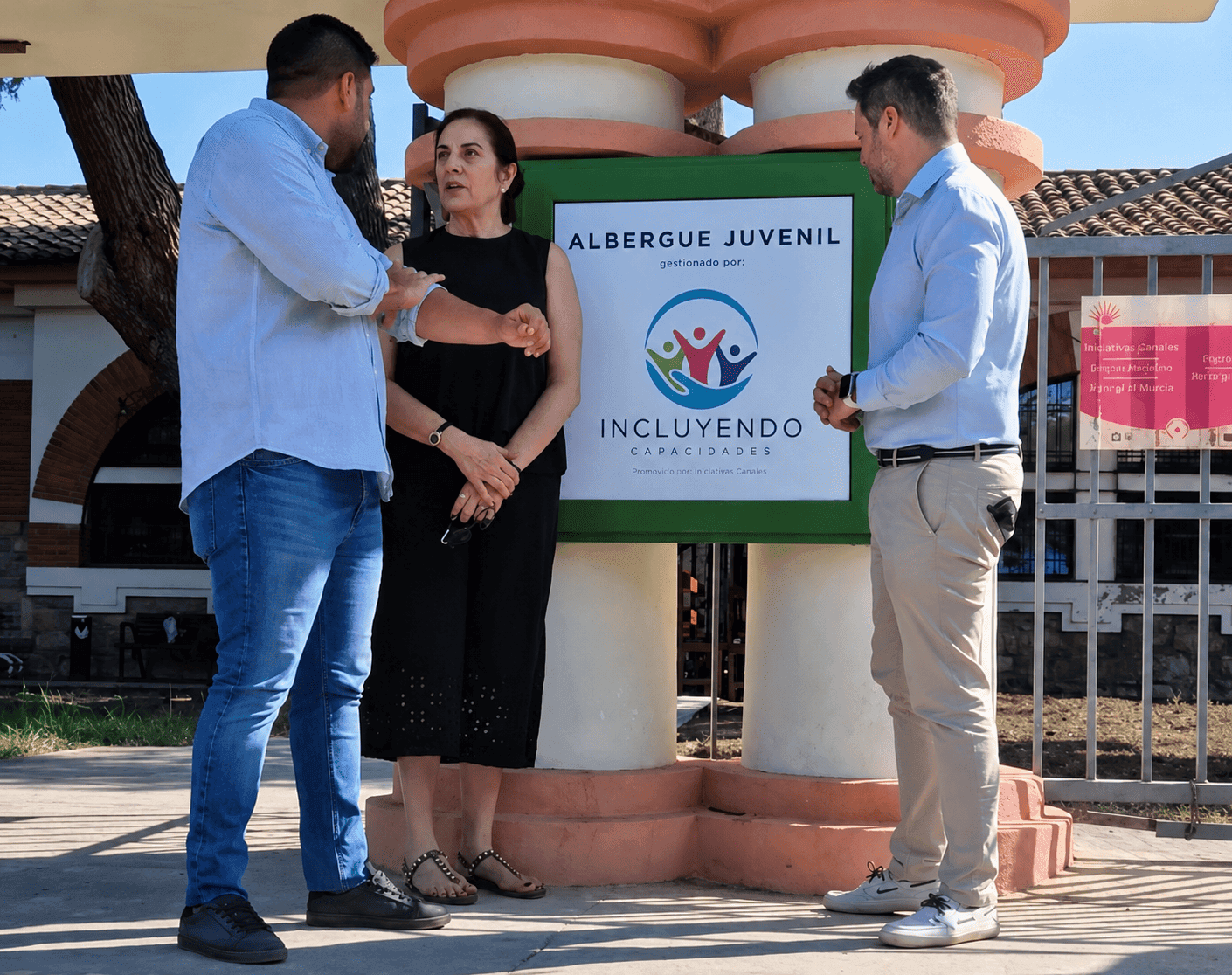 Inauguración del albergue de Tudela con el logotipo de Incluyendo Capacidades